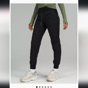 Lululemon Dance Studio Mid-Rise Jogger Full Length, Black, 6